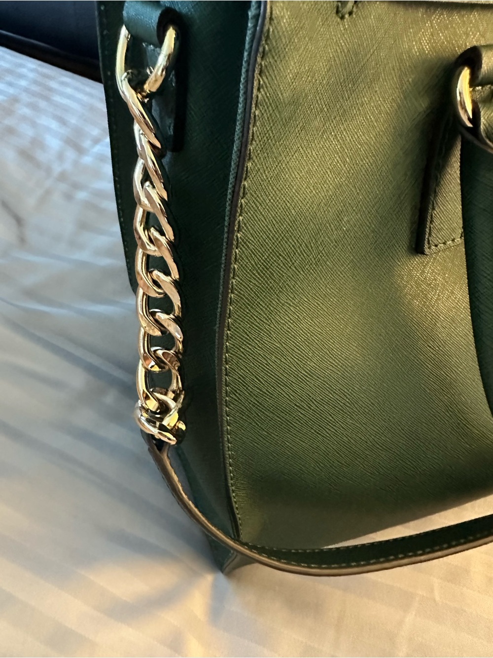 Michael Kors Emerald Green Saffiano Tote with Gold Hardware - Picture 4 of 9